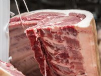 JBS ziet kwartaalomzet met 14 procent stijgen naar recordniveau
