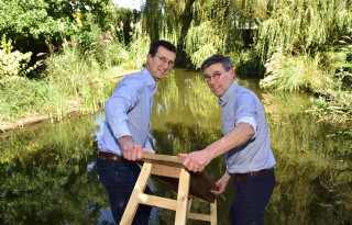 Broers Jan en Léon Smits zweren bij brijvoer voor varkens